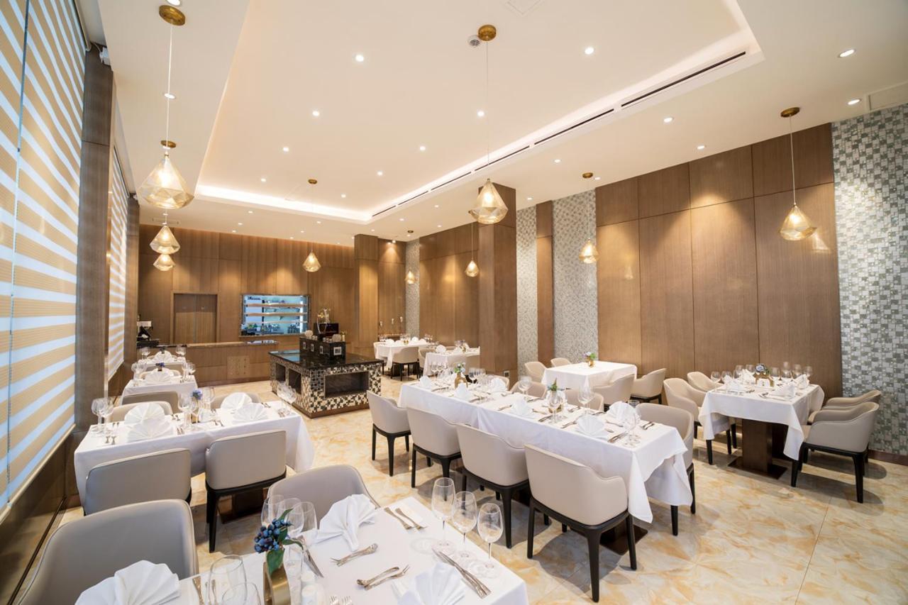 Marigold Hotels Windhoek Bagian luar foto